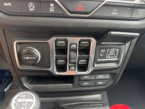 New 2025 Jeep Gladiator Sport image 66