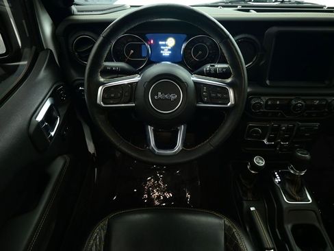 Used 2021 Jeep Wrangler Unlimited Sahara image 4