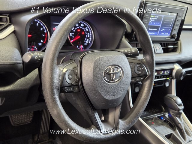 Used 2021 Toyota RAV4 LE AWD/4WD image 30