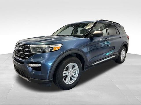 Used 2020 Ford Explorer XLT w/ Equipment Group 202A RWD image 3
