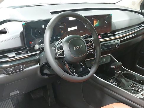 New 2026 Kia Carnival SX Prestige image 18