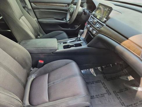 Used 2019 Honda Accord EX image 19