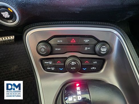 Used 2021 Dodge Challenger SXT w/ Blacktop Package image 25