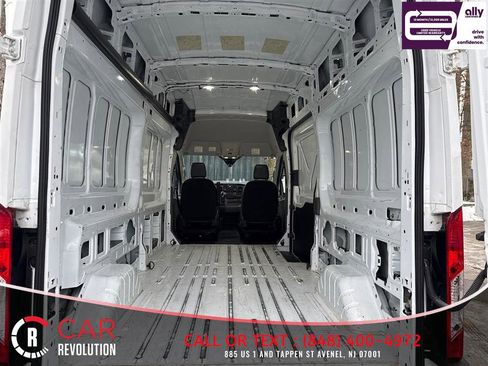 Used 2023 Ford Transit 250 148 High Roof AWD image 5