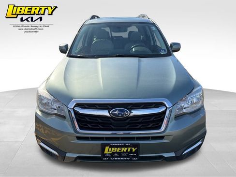 Used 2017 Subaru Forester 2.5i Limited image 2