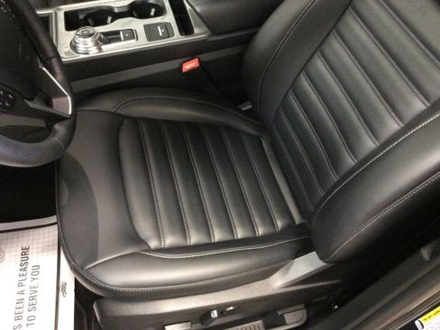 Used 2024 Ford Edge SEL w/ Convenience Package image 18