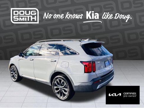 Certified 2023 Kia Sorento SX Prestige image 3