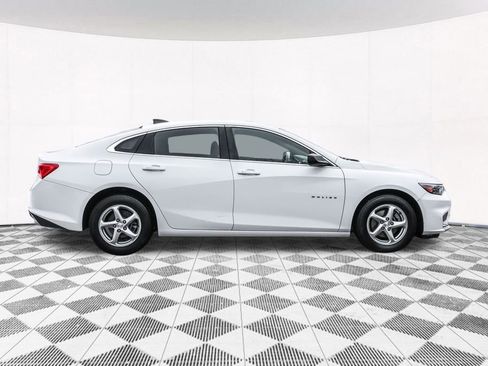 Used 2017 Chevrolet Malibu LS image 10