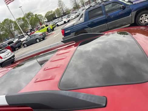 Used 2021 GMC Acadia SLT w/ Preferred Package image 4