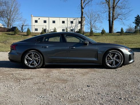 Used 2024 Audi e-tron GT Prestige w/ Prestige Package image 8