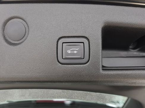 Used 2021 Chevrolet Equinox LT image 35