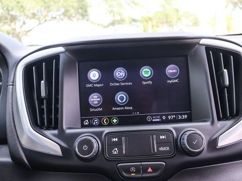 Used 2024 GMC Terrain SLT FWD image 45