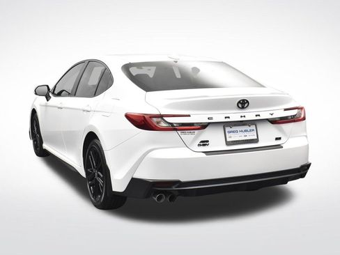 Used 2025 Toyota Camry SE w/ Convenience Package AWD/4WD image 2