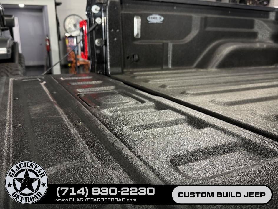 Used 2022 Jeep Gladiator Rubicon w/ Cold Weather Group AWD/4WD image 10