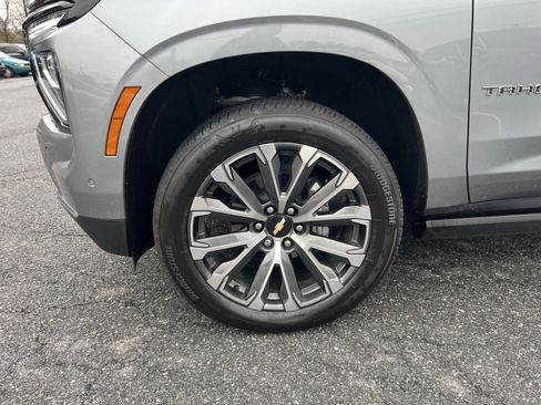 Used 2025 Chevrolet Tahoe High Country image 12