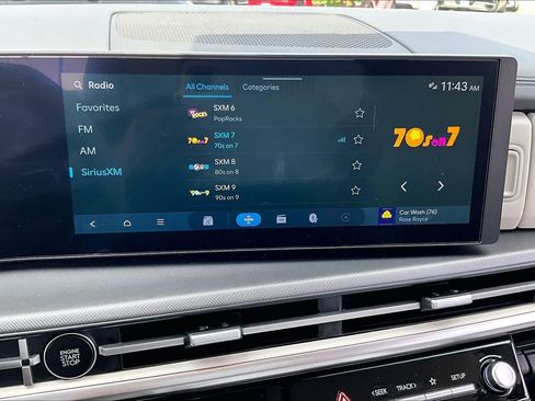 Used 2025 Hyundai Santa Fe SE FWD image 31