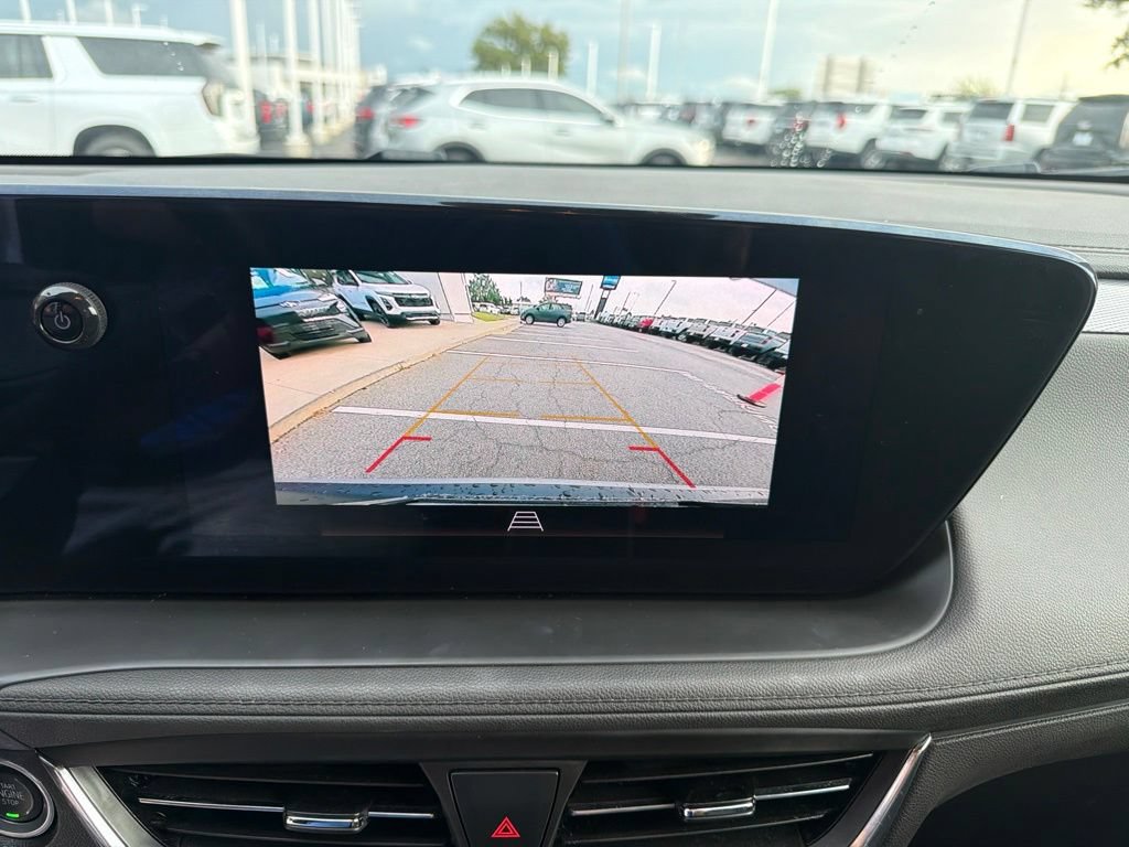 Used 2025 Buick Encore GX Preferred AWD/4WD image 23