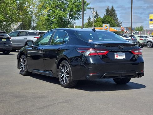 Certified 2021 Toyota Camry SE FWD image 4