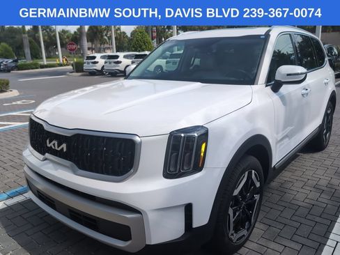 Used 2025 Kia Telluride EX w/ EX Captain's Chair Package AWD/4WD image 1