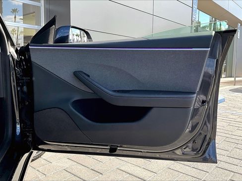 Used 2025 Tesla Model 3 Long Range image 23