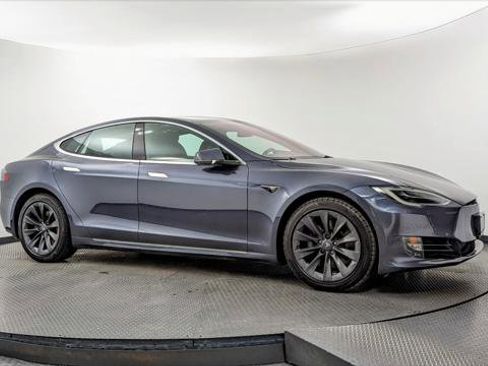 Used 2020 Tesla Model S Long Range AWD/4WD image 9