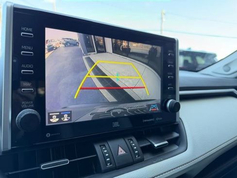 Used 2022 Toyota RAV4 Limited image 12