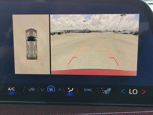 New 2026 Chevrolet Traverse Z71 w/ Enhanced Driving Package image 13