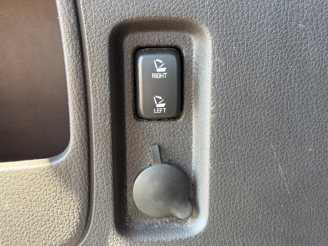 Used 2013 Ford Edge Limited AWD/4WD image 18