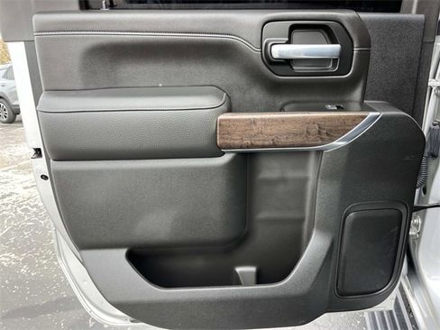 Used 2021 GMC Sierra 2500 Denali w/ Denali Ultimate Package image 22