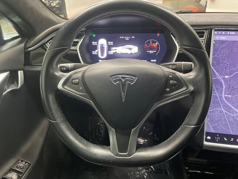 Used 2015 Tesla Model S 70 image 19