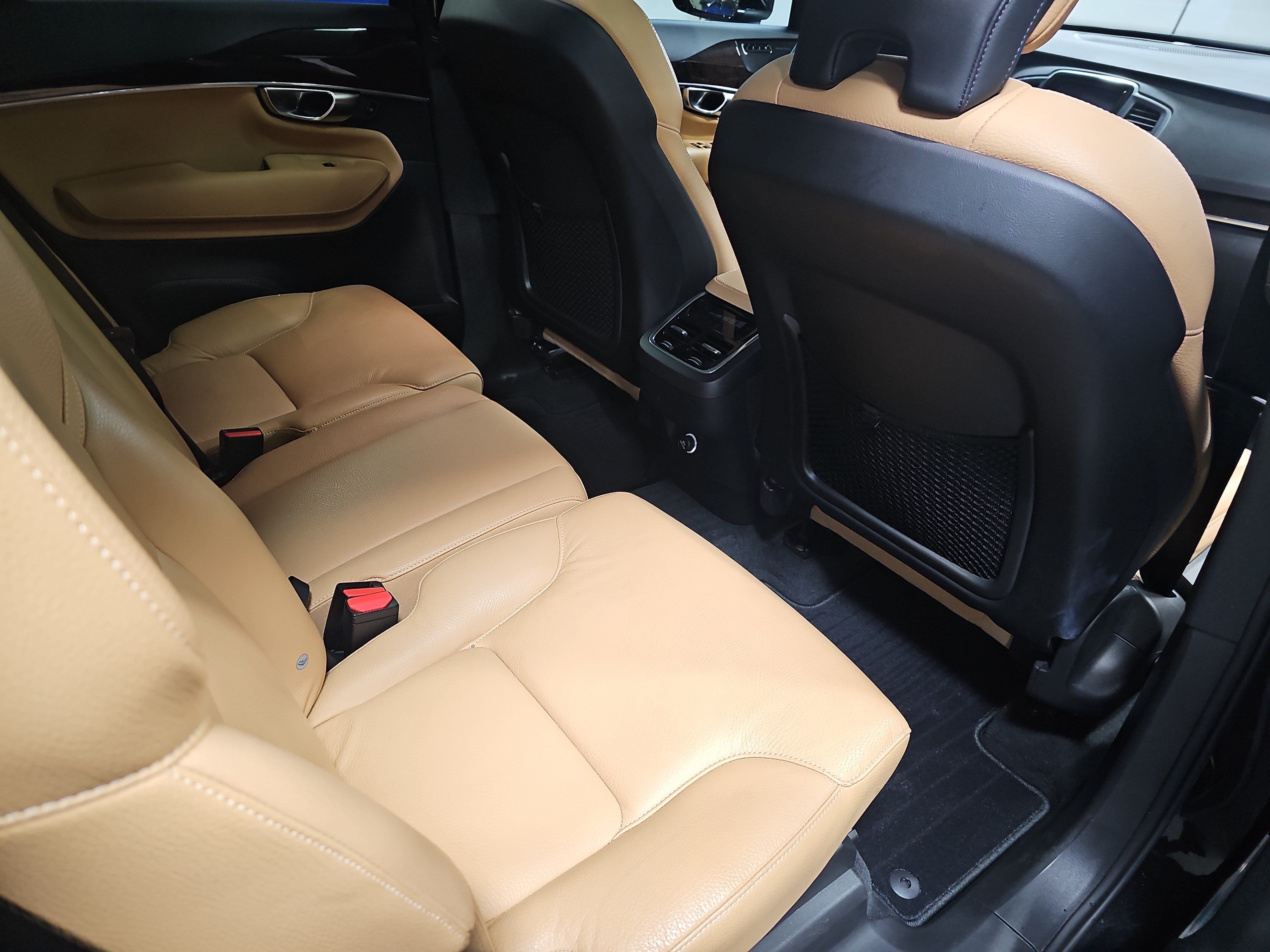 Used 2019 Volvo XC90 T6 Momentum w/ Advanced Package AWD/4WD image 11