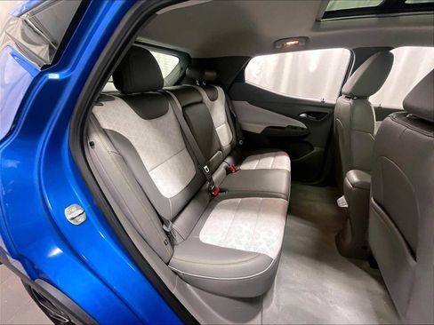 Used 2022 Chevrolet Bolt EUV Premier w/ Sun & Sound Package image 16
