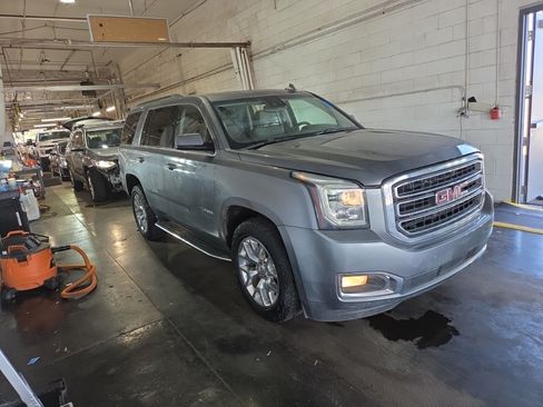 Used 2019 GMC Yukon SLT RWD image 4