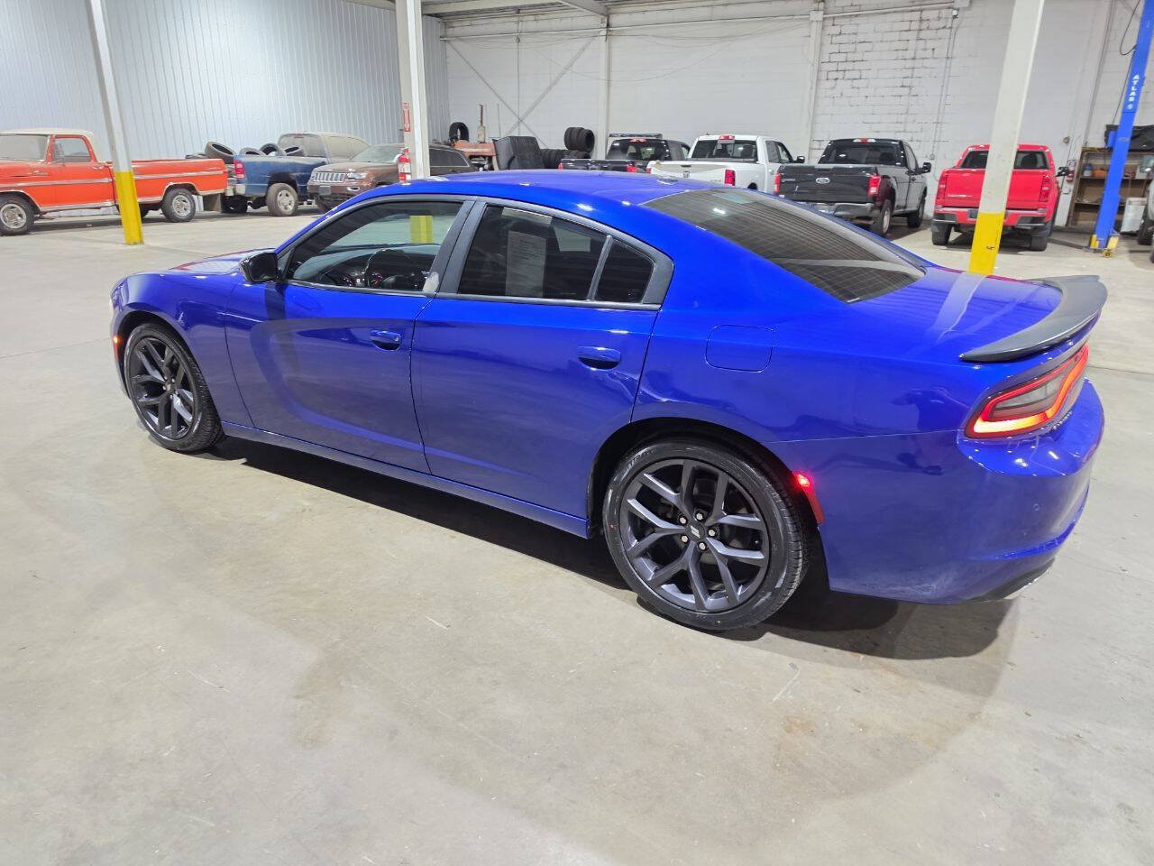 Used 2020 Dodge Charger SXT w/ Blacktop Package RWD image 7