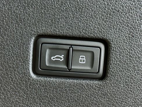 New 2026 Audi Q8 Premium Plus AWD/4WD image 40