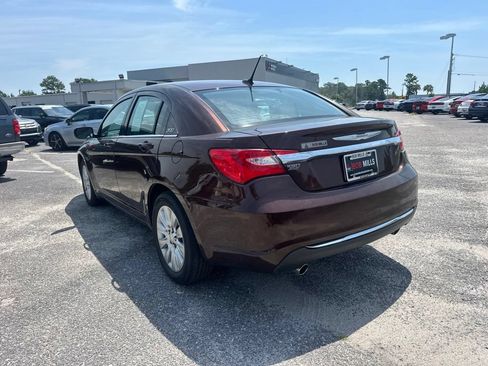 Used 2013 Chrysler 200 LX FWD image 5