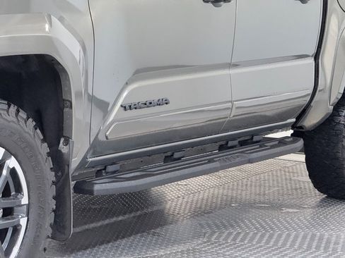 Used 2024 Toyota Tacoma TRD Sport image 7