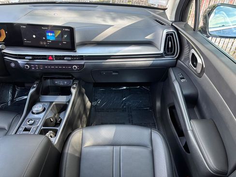 Used 2025 Kia Sorento EX w/ EX Panoramic Sunroof Package AWD/4WD image 16