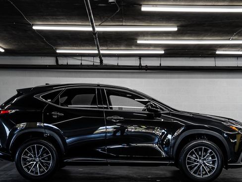 Used 2024 Lexus NX 250 FWD image 6