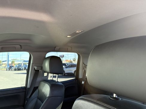 Used 2018 Chevrolet Silverado 1500 LTZ Z71 w/ LTZ Plus Package image 19