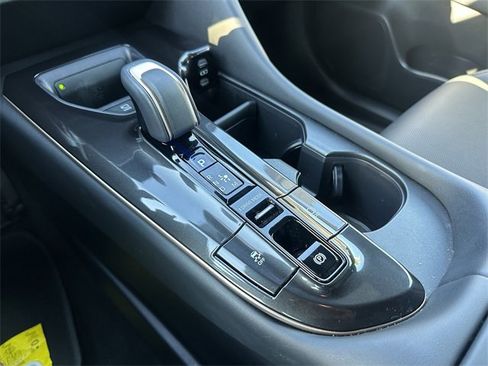 Used 2025 Toyota Crown Platinum image 17