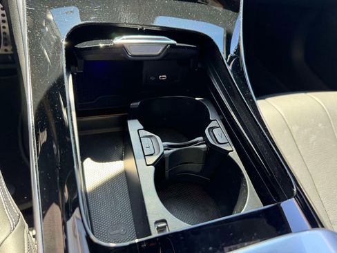 Used 2024 Mercedes-Benz CLE 300 4MATIC Coupe image 14