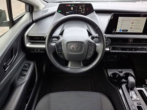Used 2024 Toyota Prius LE image 14