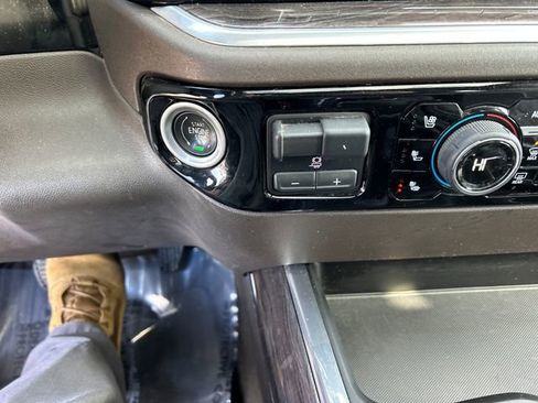 Used 2022 Chevrolet Silverado 1500 LTZ w/ LTZ Premium Package image 24