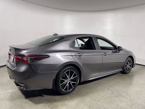 Certified 2023 Toyota Camry SE w/ Convenience Package FWD image 3