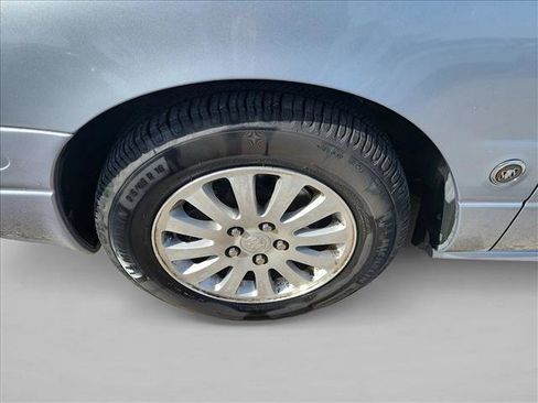 Used 2005 Buick Le Sabre Custom image 9