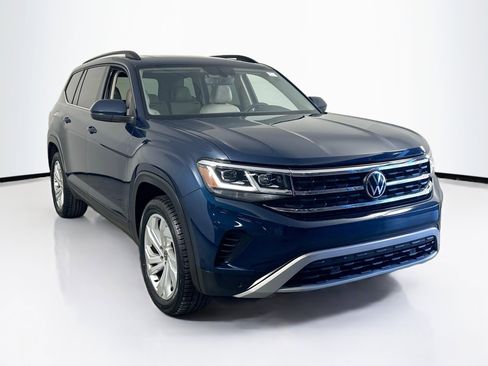 Used 2023 Volkswagen Atlas SE image 3