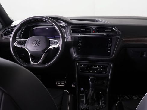 Used 2023 Volkswagen Tiguan SEL R-Line AWD/4WD image 43