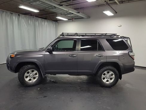 Used 2016 Toyota 4Runner SR5 image 5