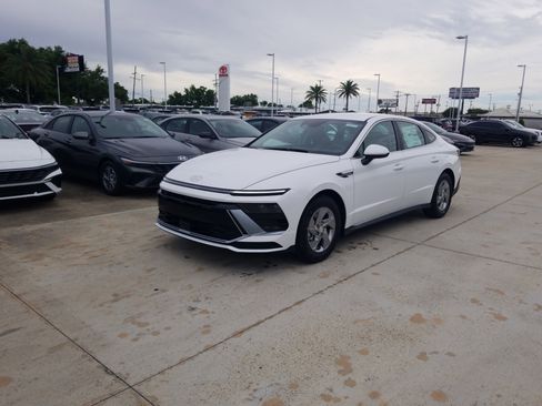 New 2026 Hyundai Sonata SE image 3